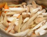 きのことごぼうの胡麻きんぴら作り方1写真