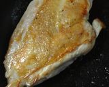 鶏胸肉のじっくりソテー 焦がしバター醤油作り方4写真