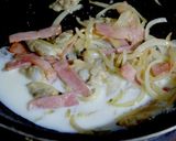 焼そばで仕上げる！アサリのクリームパスタ作り方2写真