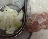簡単★柔らか鶏肉と新玉ねぎの醤油マヨ炒め作り方1写真