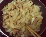 簡単★柔らか鶏肉と新玉ねぎの醤油マヨ炒め作り方5写真