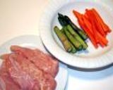 チキンの何でも野菜巻き～アスパラ＆人参バージョン～作り方1写真