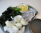 新わかめ・玉ねぎと白身魚のスープ煮作り方1写真