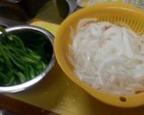 新玉ねぎとピーマンの塩こんぶあえ作り方1写真