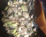 豆と豚と茄子と芋と玉葱とトマのオムレツ　作り方5写真