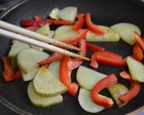 新じゃがとパプリカの甘辛オイスターソース作り方7写真