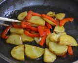 新じゃがとパプリカの甘辛オイスターソース作り方9写真