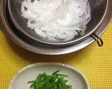 シャキッ！新玉ねぎ・絹さやの胡麻醤油和え作り方3写真
