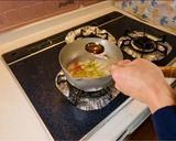 彼氏が作る『カニカマと鶏肉の白だし雑炊』作り方6写真