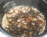 ホテイのやきとりと塩こんぶの炊き込みご飯作り方3写真