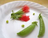 簡単飾り切り♪トマトで赤いスイートピー作り方8写真