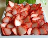 子供が作る簡単苺ケーキ作り方1写真
