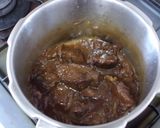 うま～牛肉ぶっこみ赤ワイン煮込み❤作り方5写真