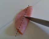 お弁当の隙間おかずに☆簡単ハムのお花作り方3写真
