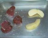 豚ひれ肉の焼きリンゴ添え作り方1写真