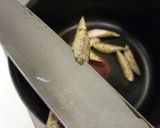 手羽元とごぼうの煮物作り方2写真