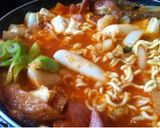 韓国料理 熱々〜！プデチゲ(部隊鍋)作り方5写真