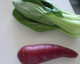 おかずに☆薩摩芋と青梗菜の中華炒め作り方1写真