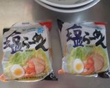 塩ラーメンで冷蔵庫整理？＼(◎o◎)／！作り方1写真