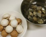 マッシュルームとあさりのワイン蒸し♪作り方1写真