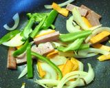 スパム×野菜×卵の醤油麹・黒酢炒め作り方5写真