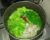 サッポロ一番博多風塩モツ煮込みラーメン作り方3写真
