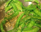 絹さやと卵のバター炒め作り方3写真