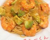 簡単ランチ☆エビアボカドのトマトパスタ作り方5写真