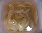 新玉ねぎの甘酸っぱいドレッシングサラダ作り方3写真