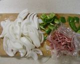 豚肉と玉ねぎ、ピーマンのカレー風味炒め♪作り方1写真