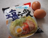 ☆塩らーめん簡単アレンジ☆オム塩焼きそば作り方1写真