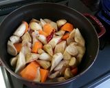 和食屋さんの味！手羽元とごぼうのうま煮作り方4写真
