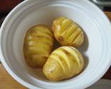 お弁当に！レンジで簡単♪丸々ピザポテト作り方5写真