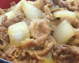 新玉ねぎLOVEサン専用♥甘辛味の牛丼作り方9写真
