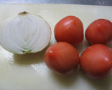 新玉ねぎとトマトのさっぱりサラダ作り方1写真