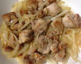 炒め蒸し煮酢鶏☆鶏もも肉・新玉ねぎで。作り方5写真