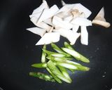 旬の野菜♪～アスパラの簡単炒め～作り方1写真
