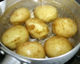 スパムとチビコロじゃがのレモンバター♪作り方1写真