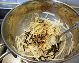 大根の皮の塩昆布マヨ和え作り方1写真