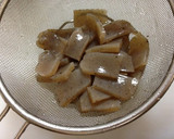 いりこで蓮根とごぼうの煮物⊛蒟蒻ﾌﾟﾗｽ作り方4写真