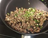 椎茸とひき肉のピリ辛コク味噌チャーハン作り方4写真