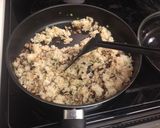 椎茸とひき肉のピリ辛コク味噌チャーハン作り方5写真