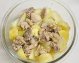 ワンボールレンジ、白ワインの鶏肉じゃが！作り方3写真