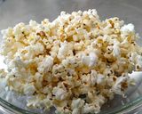 やみつきになる♪きな粉バターポップコーン作り方2写真