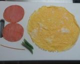 お弁当に☆薄焼き卵とハムのお花❀作り方5写真