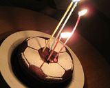簡単◎チョコケーキでサッカーボールケーキ作り方4写真