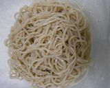 流水麺で冷やし納豆・なめ茸・卵入りそば作り方4写真