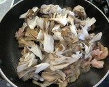 簡単一品♪豚肉と舞茸のポン酢炒め作り方3写真