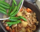 新ジャガとスナックエンドウで春の肉じゃが作り方9写真