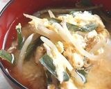 モヤシと卵の味噌汁作り方4写真